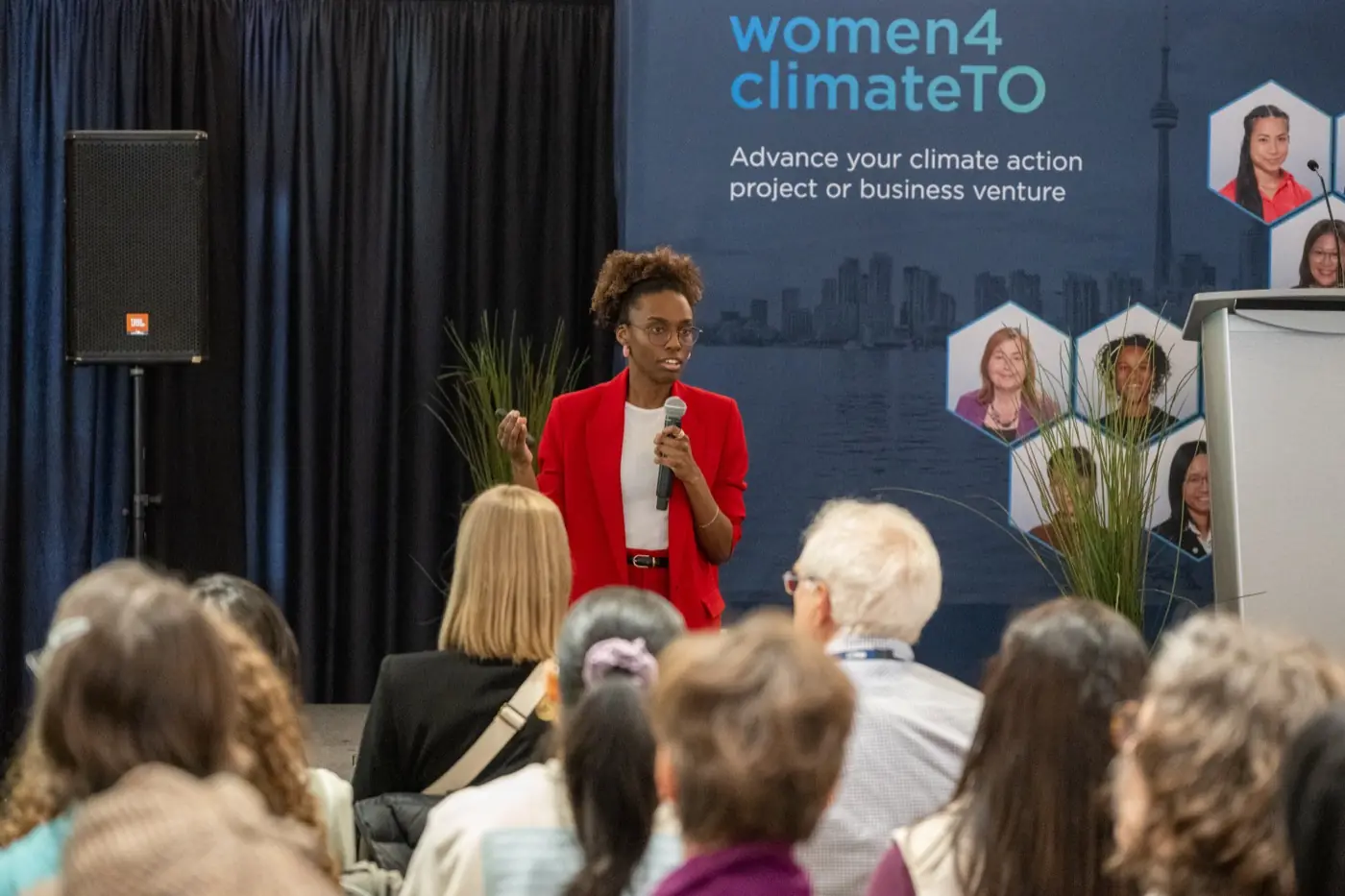 The City of Toronto’s Women4Climate Toronto Mentorship Program empowers and supports female climate leaders who are working to develop and implement innovative solutions to address the climate emergency in Toronto.